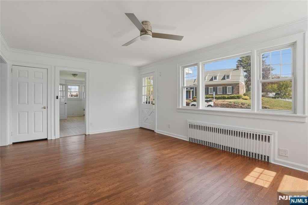 8 E Ridgewood Ave - Photo 4 of 21