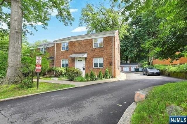 179 Christie Hts #B - Photo 3 of 21