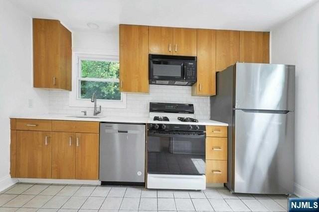 179 Christie Hts #B - Photo 6 of 21