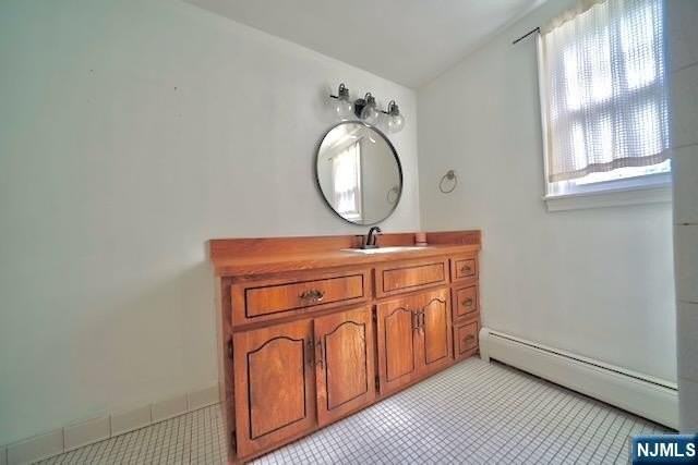 382 High Mountain Rd - Photo 7 of 10