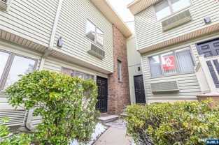 115 Coles Ave #3B - Photo 1 of 1