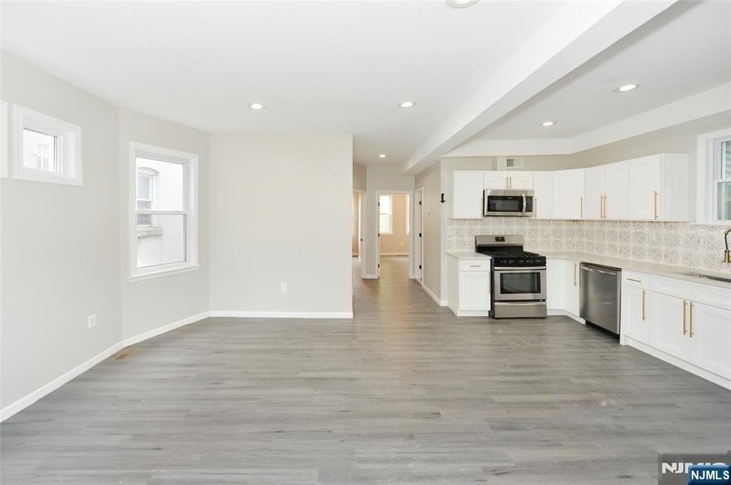23 Bayview Ave - Photo 2 of 13