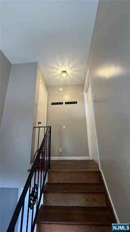 85 Eastern Way - Photo 2 of 23