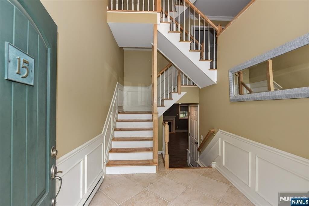 15 Sherbrooke Ct - Photo 5 of 35