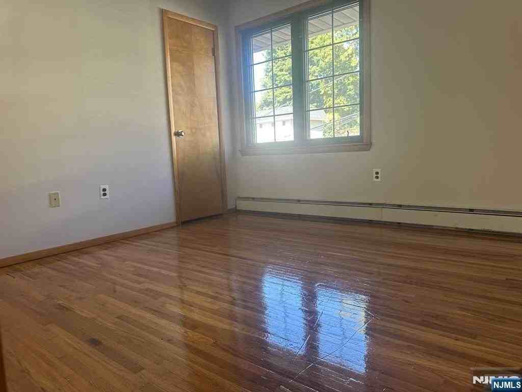 27 Whitaker Ave #1 - Photo 6 of 26