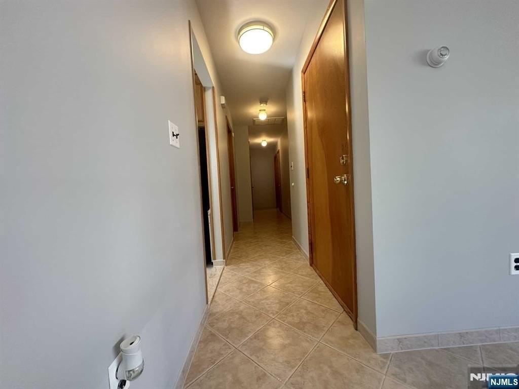 27 Whitaker Ave #1 - Photo 7 of 26
