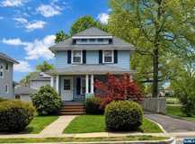 312 Rochelle Ave - Photo 1 of 1
