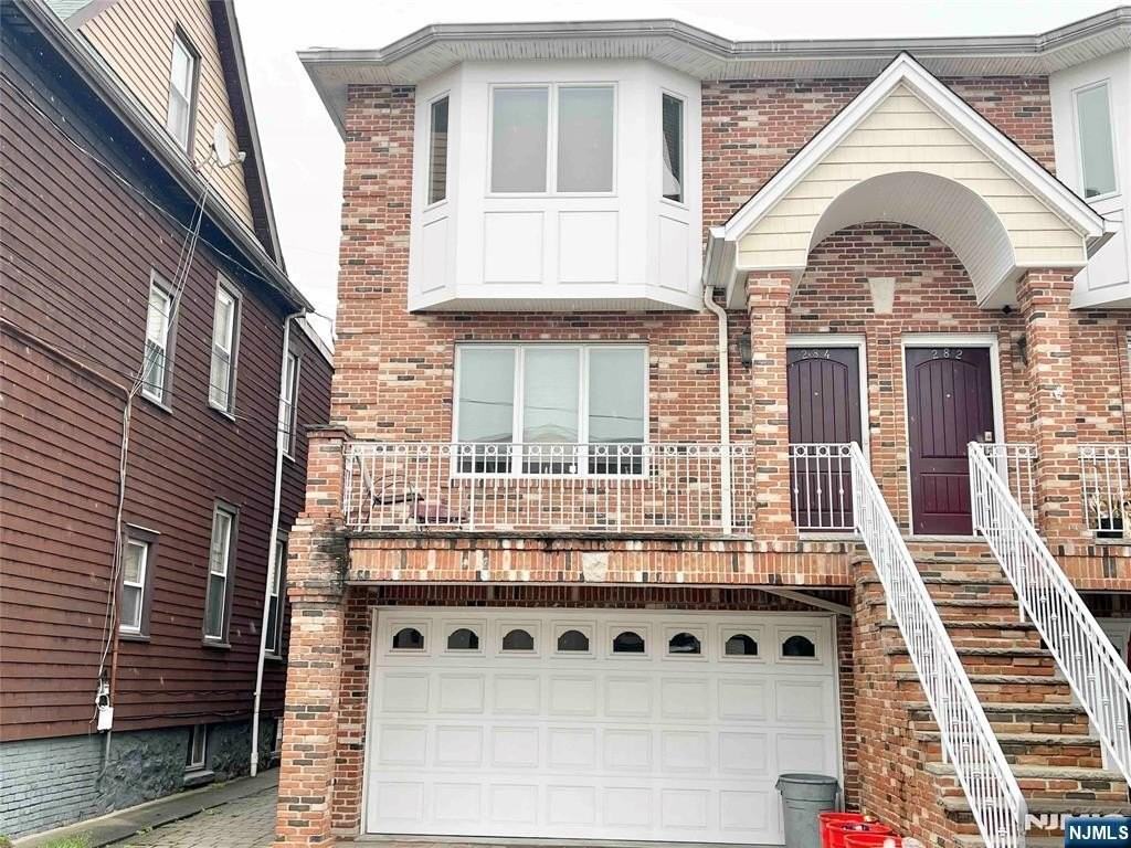 284 John St #1 - Photo 2 of 11