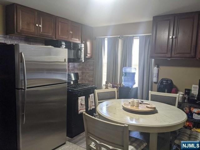 401 River Dr - Photo 6 of 19