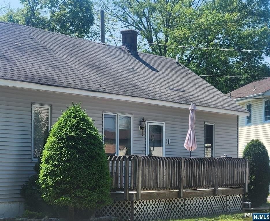 1 Cedar Ln - Photo 2 of 13