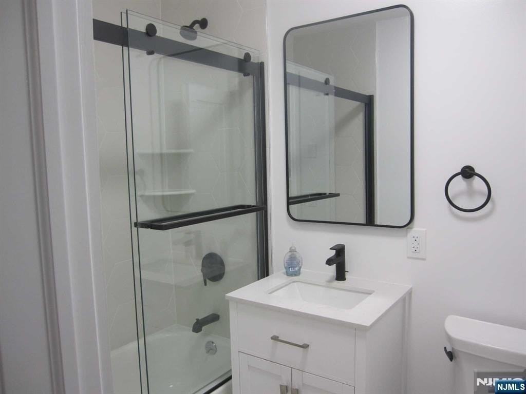 119 1st St #7A - Photo 3 of 6