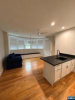 featured image of 4 Park St #D
