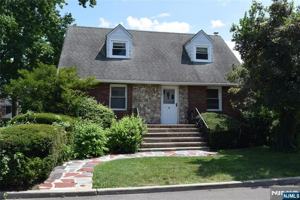 featured image of 14 6th St #2ndFL