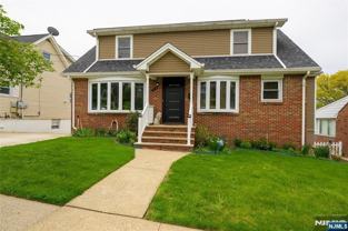 487 Macarthur Ave - Photo 1 of 1
