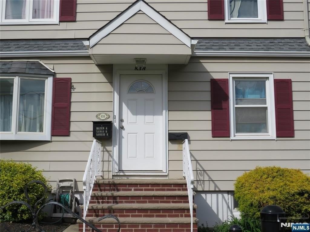 838 Paulison Ave #2ndFLLO - Photo 2 of 19