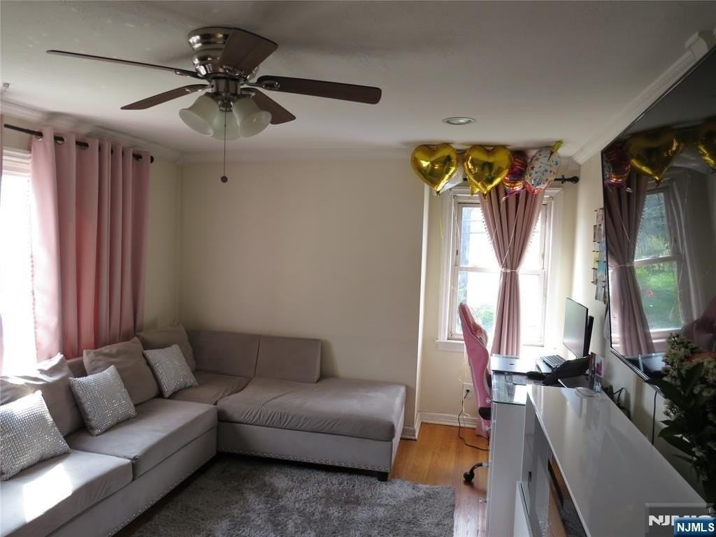 838 Paulison Ave #2ndFLLO - Photo 5 of 19