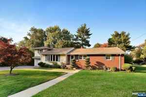 featured image of 4 Marconi St
