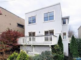 featured image of 441 Piermont Ave