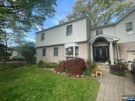 featured image of 116 Walsh Dr #2