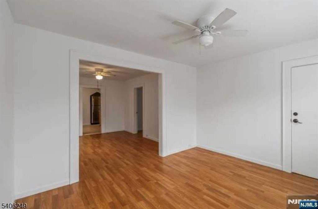 459 Norwood St - Photo 2 of 9