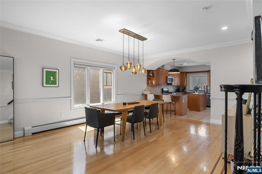 8 Marion Ave - Photo 5 of 32