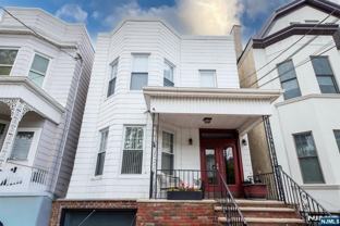 128 Oak St #2 - Photo 1 of 1