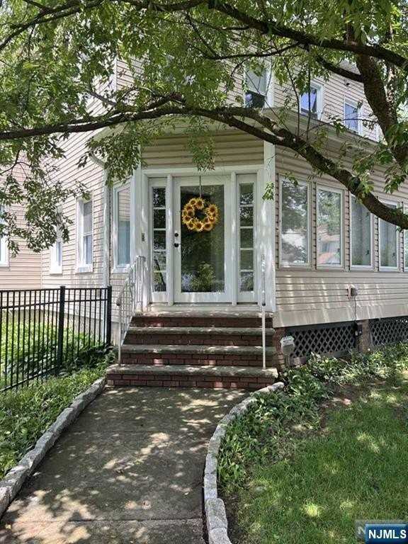 211 Paterson Ave #2ndFL