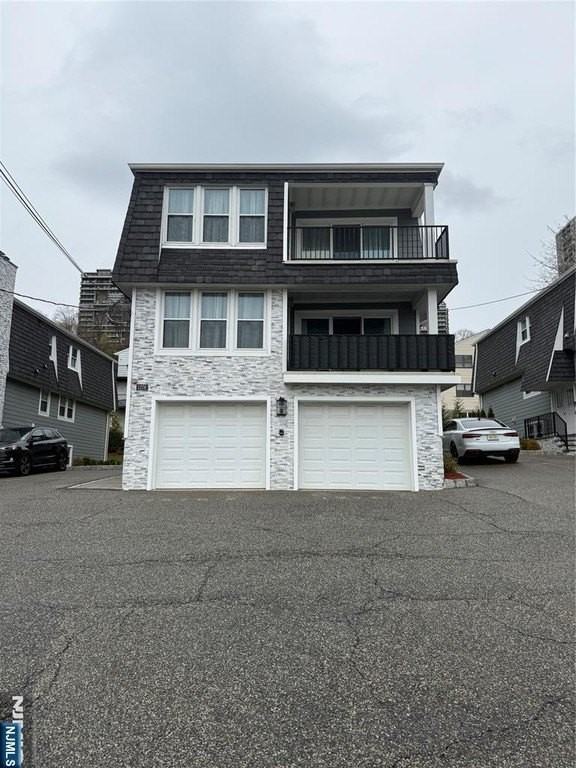 1276 River Rd #2