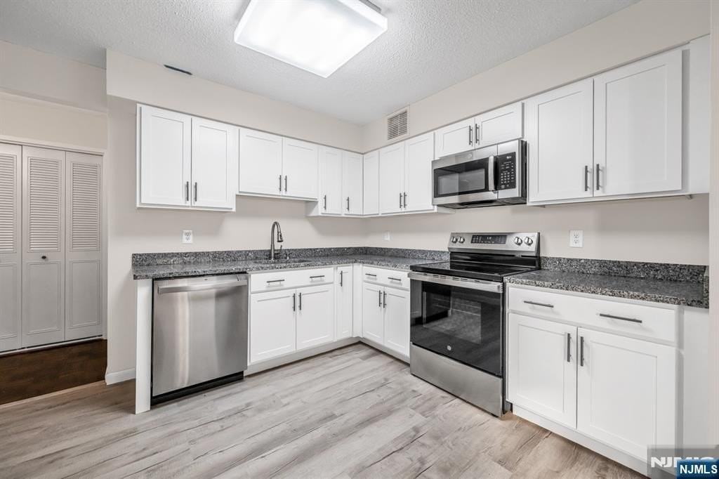 326 Prospect Ave #6J - Photo 3 of 18