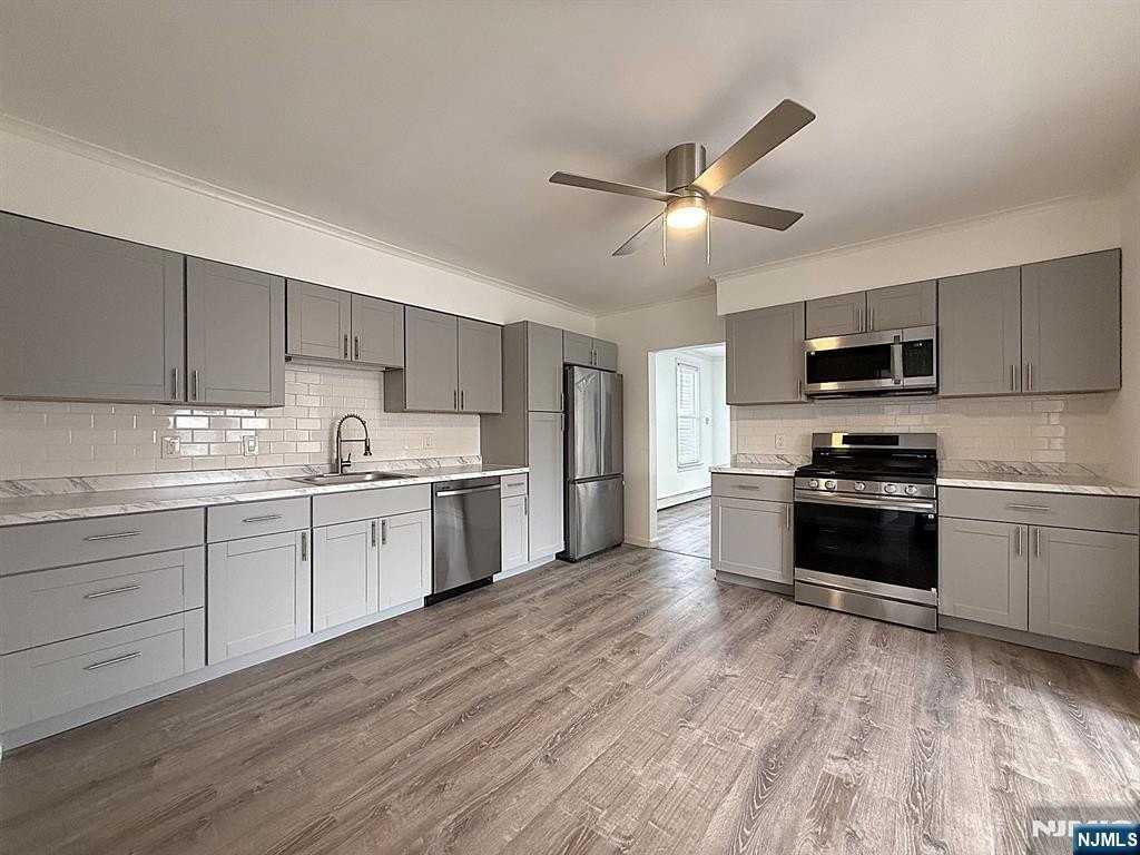 189 William St - Photo 3 of 13