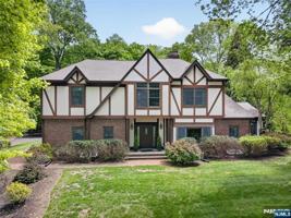 featured image of 36 Grove St