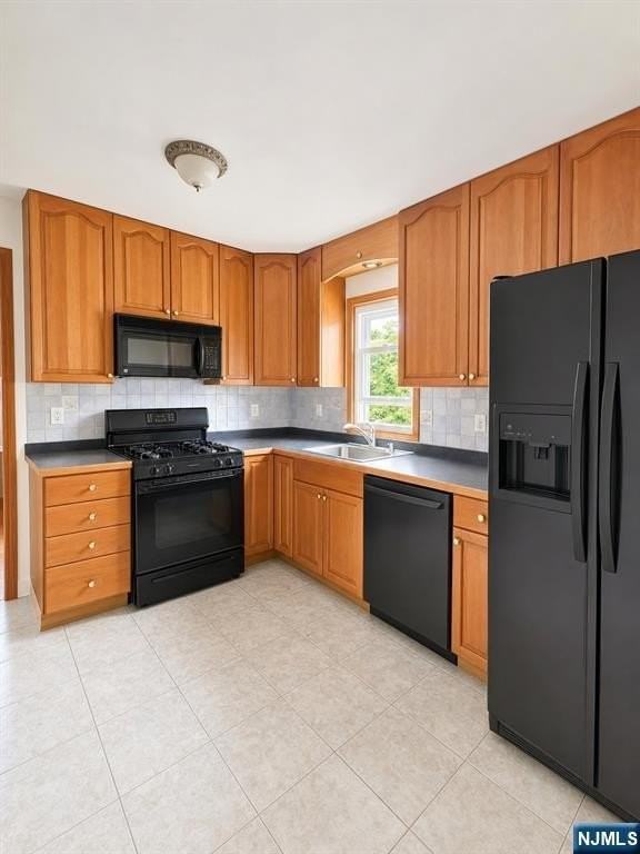 284 Livingston Ave #2ndFL - Photo 3 of 5