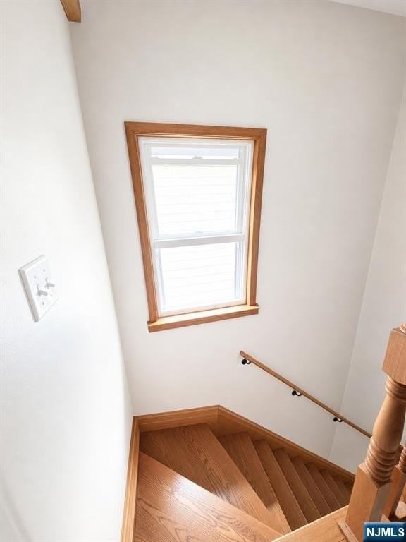 284 Livingston Ave #2ndFL - Photo 4 of 5