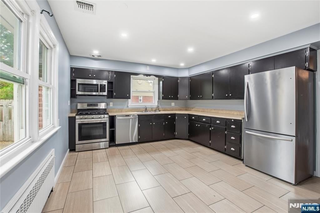 112 E Ackerman Ave - Photo 5 of 16