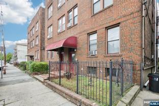 262 Clendenny Ave #6 - Photo 1 of 1