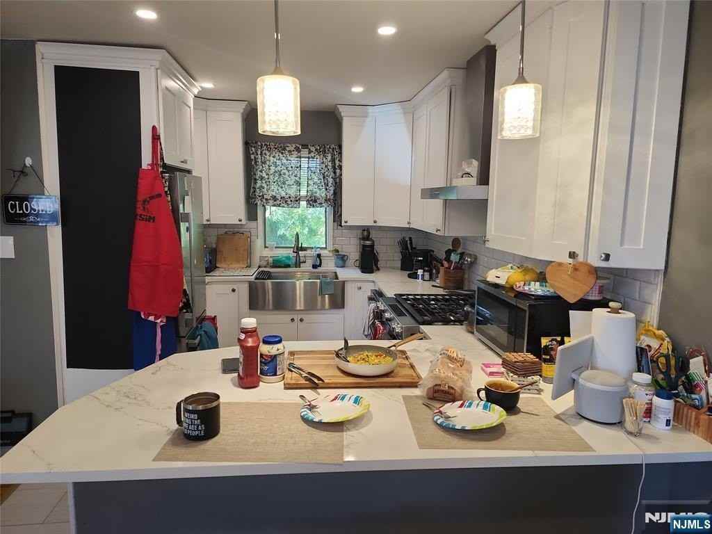 157 Johnson Ave #2 - Photo 3 of 11