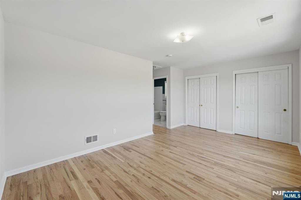130 3rd St #2 - Photo 4 of 10