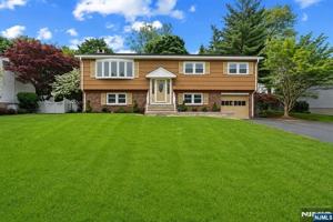 featured image of 230 Orchard Dr