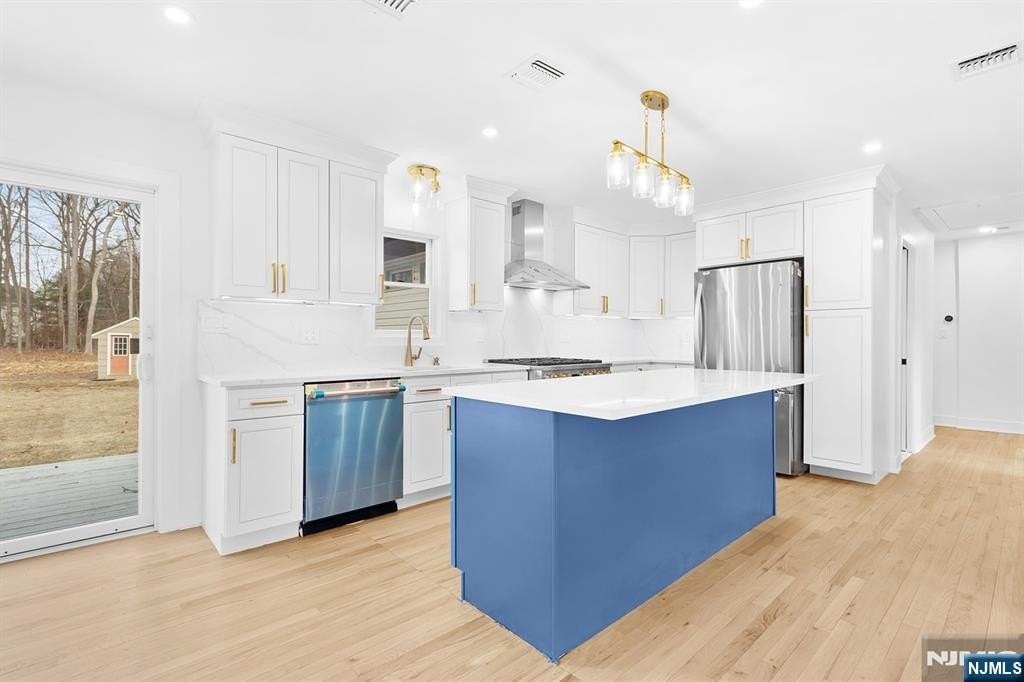 80 Haring Dr - Photo 5 of 35