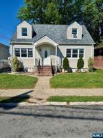featured image of 337 1st St #2