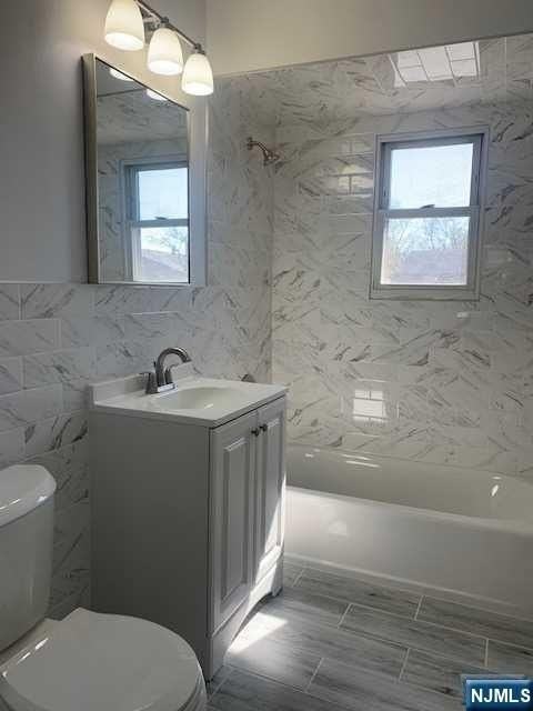 431 Grand Ave #8 - Photo 6 of 6