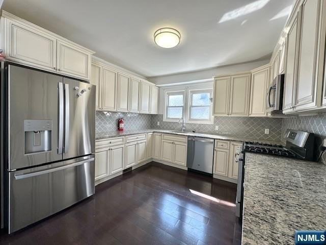 1410 83rd St - Photo 5 of 29