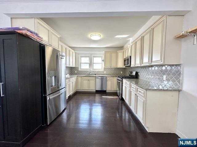 1410 83rd St - Photo 6 of 29