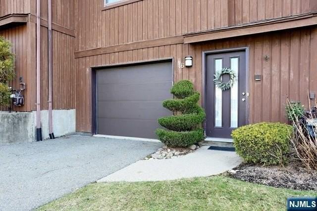 16 Alana Dr #16 - Photo 2 of 49