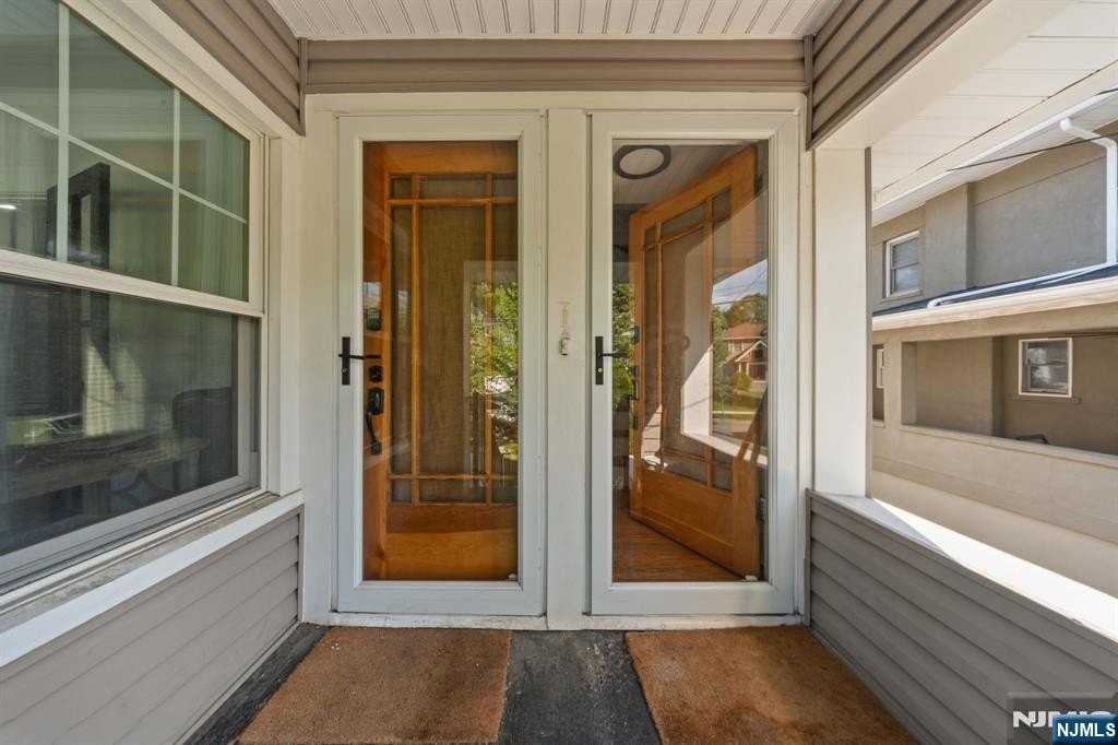 11 W Gouverneur Ave #2 - Photo 2 of 20