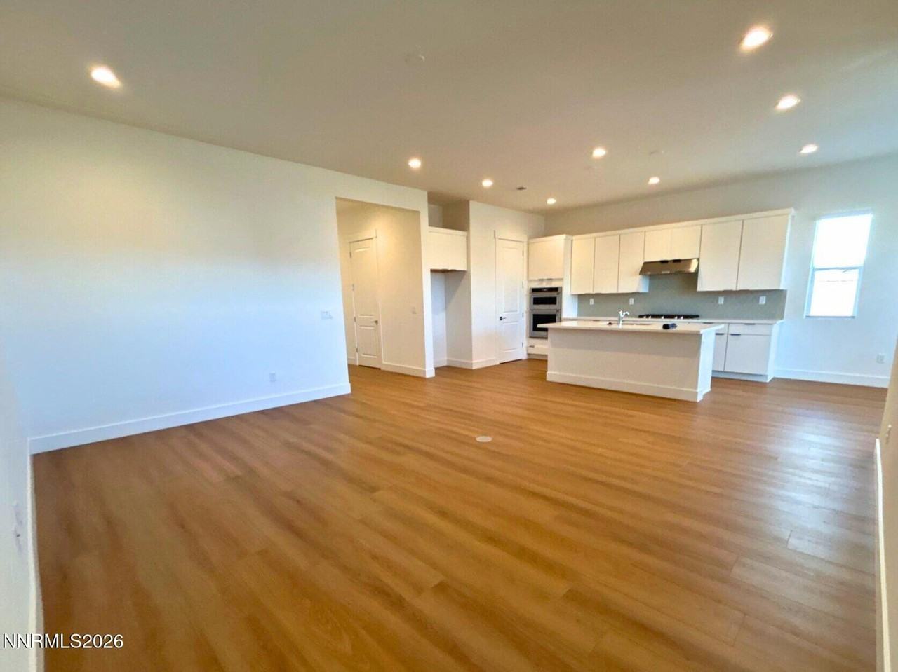 7328 Oakmont Ln - Photo 2 of 15