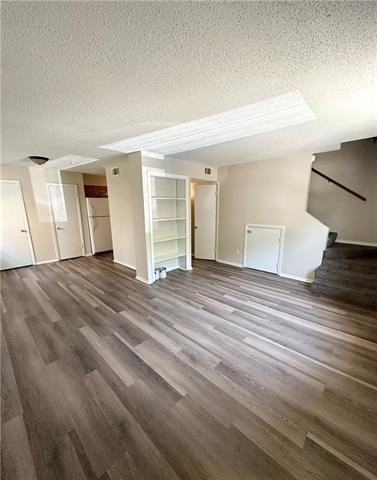 653 Farmington Pl #B - Photo 2 of 9