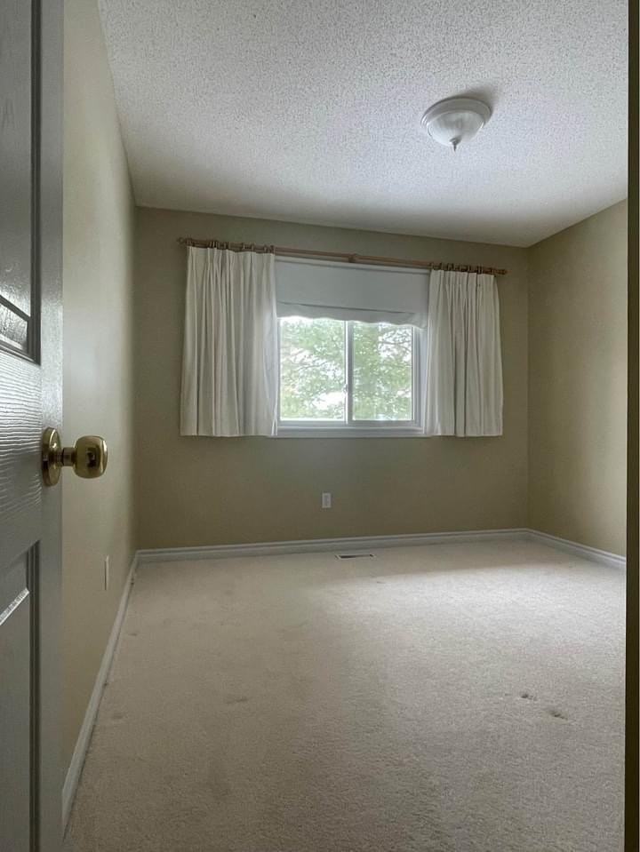 1241 Beaverbrook Ave - Photo 6 of 18