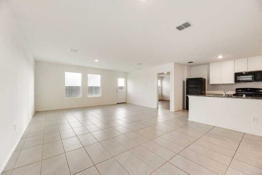 1012 Barkers Pond Ave - Photo 7 of 24