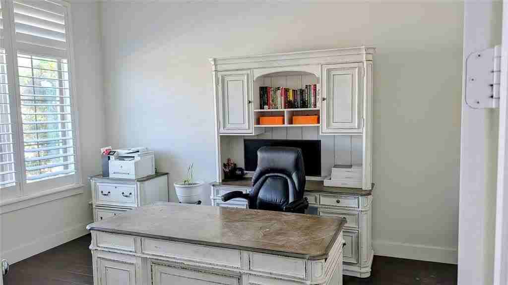 8933 Frostweed Rd - Photo 7 of 36